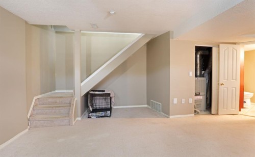 1120 2 Avenue East, Brooks, AB - Indoor Photo Showing Other Room