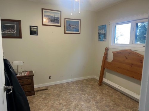 835 3 Avenue, Drumheller, AB - Indoor Photo Showing Other Room