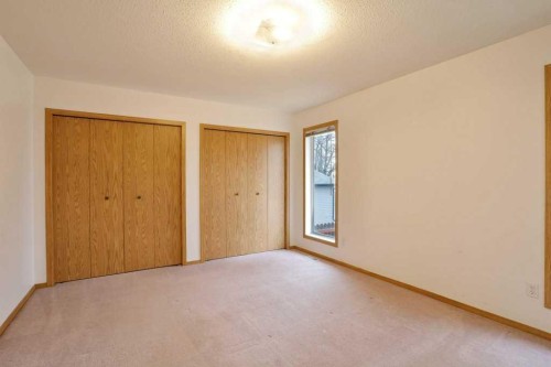 21 Pine Avenue West, Brooks, AB - Indoor