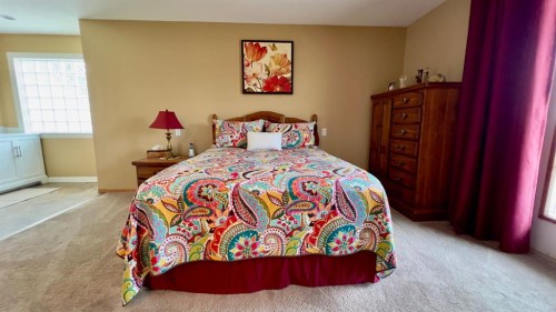 30371 Range Road 143, Hanna, AB - Indoor Photo Showing Bedroom