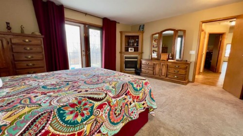 30371 Range Road 143, Hanna, AB - Indoor Photo Showing Bedroom