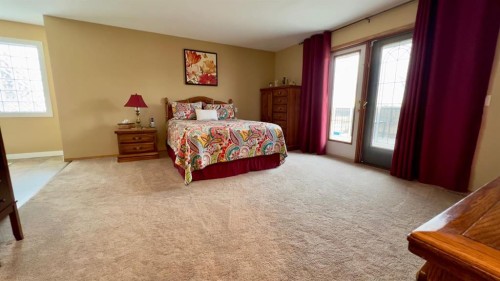 30371 Range Road 143, Hanna, AB - Indoor Photo Showing Bedroom