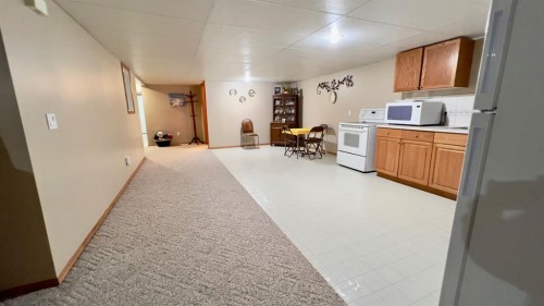 30371 Range Road 143, Hanna, AB - Indoor Photo Showing Other Room