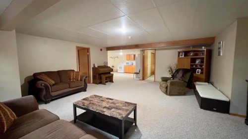 30371 Range Road 143, Hanna, AB - Indoor