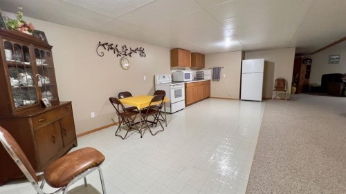 30371 Range Road 143, Hanna, AB - Indoor
