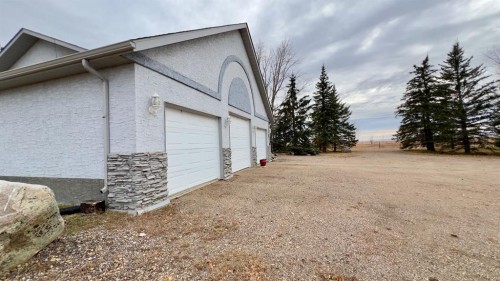 30371 Range Road 143, Hanna, AB - Outdoor