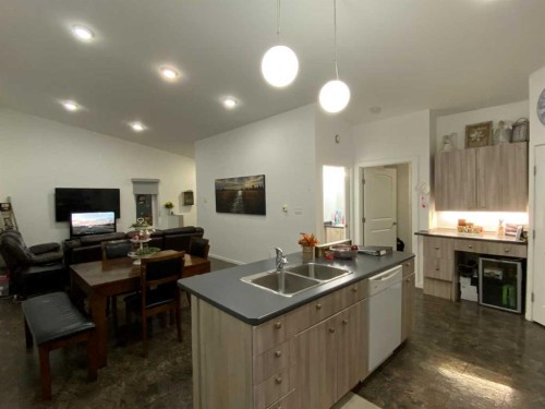 29 Weinmeyer Way, Duchess, AB - Indoor