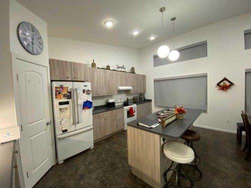 29 Weinmeyer Way, Duchess, AB - Indoor