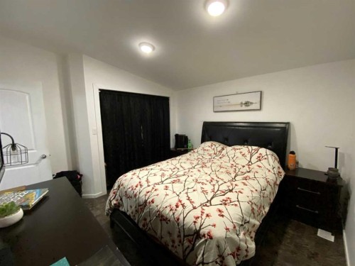 29 Weinmeyer Way, Duchess, AB - Indoor Photo Showing Bedroom