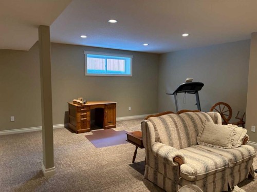 19 Viceroy Crescent, Olds, AB - Indoor