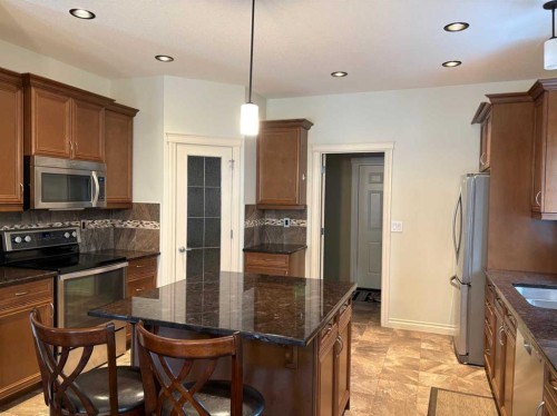 19 Viceroy Crescent, Olds, AB - Indoor Photo Showing Kitchen With Double Sink With Upgraded Kitchen