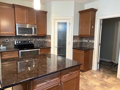 19 Viceroy Crescent, Olds, AB - Indoor Photo Showing Kitchen