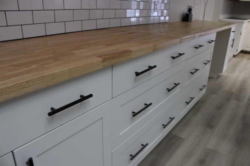 Blue Sign 114 145006 Cassils Rd Subdivision, Rural Newell, County Of, AB - Indoor