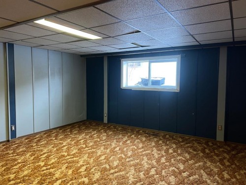 1914 North River Drive, Drumheller, AB - Indoor Photo Showing Other Room