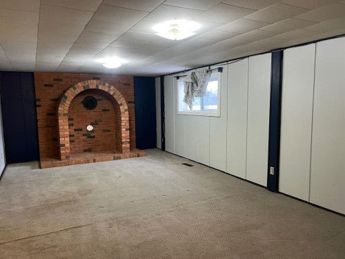 1914 North River Drive, Drumheller, AB - Indoor Photo Showing Other Room