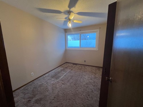 1914 North River Drive, Drumheller, AB - Indoor Photo Showing Other Room