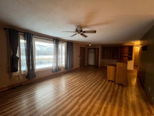 1914 North River Drive, Drumheller, AB - Indoor Photo Showing Other Room