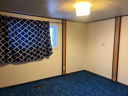 1914 North River Drive, Drumheller, AB - Indoor Photo Showing Other Room