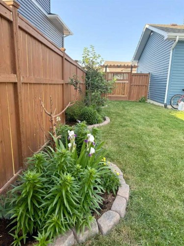 165 10 Avenue Se, Drumheller, AB - Outdoor