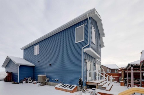 165 10 Avenue Se, Drumheller, AB - Outdoor With Exterior