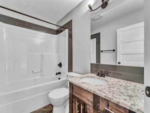 24 Upland Place West, Brooks, AB - Indoor Photo Showing Bathroom
