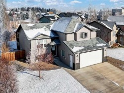 24 Upland Place WEST Brooks, AB T1R 1M9