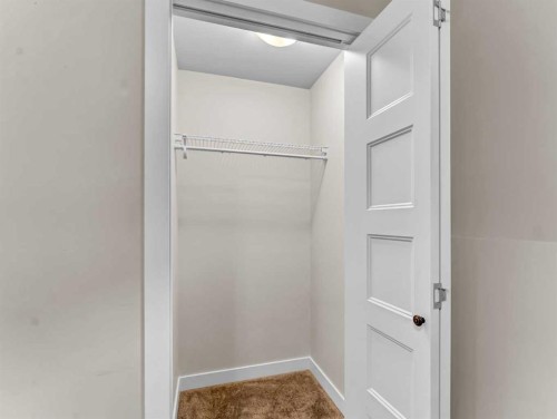 24 Upland Place West, Brooks, AB - Indoor