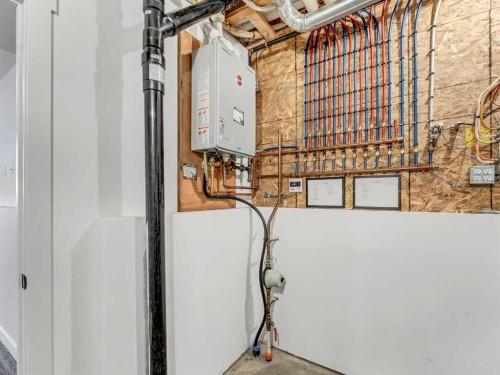 24 Upland Place West, Brooks, AB - Indoor