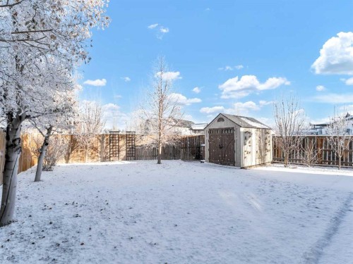 24 Upland Place West, Brooks, AB - Outdoor
