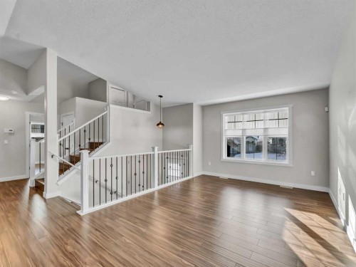 24 Upland Place West, Brooks, AB - Indoor Photo Showing Living Room
