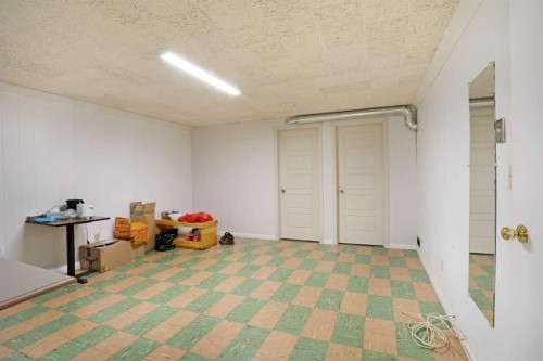 508 2 Avenue West, Brooks, AB - Indoor Photo Showing Other Room