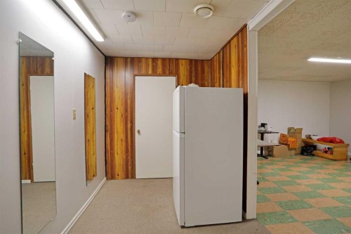508 2 Avenue West, Brooks, AB - Indoor Photo Showing Other Room