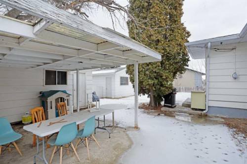 508 2 Avenue West, Brooks, AB - Outdoor With Exterior