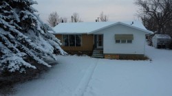 818 James Crescent  Hanna, AB T0J 1P0