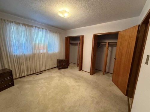 818 James Crescent, Hanna, AB - Indoor Photo Showing Other Room