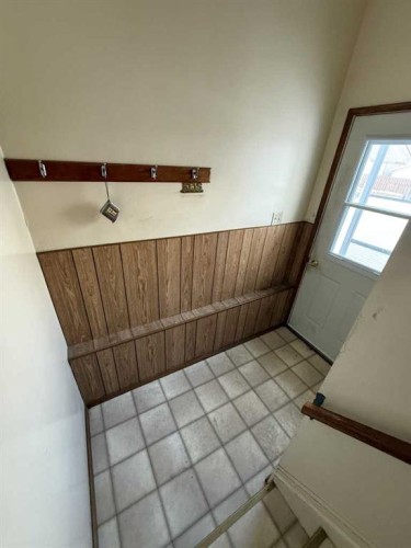818 James Crescent, Hanna, AB - Indoor Photo Showing Other Room