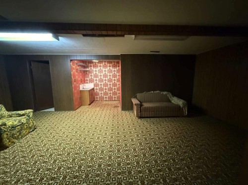 818 James Crescent, Hanna, AB - Indoor