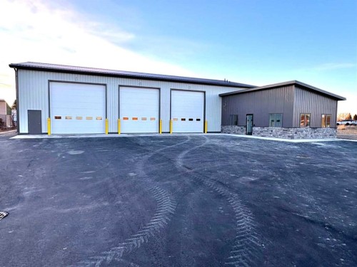 1212 30 Street North, Lethbridge, AB 