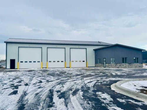 1212 30 Street North, Lethbridge, AB 