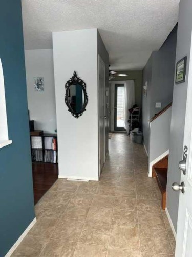 608 7 Avenue West, Hanna, AB - Indoor Photo Showing Other Room