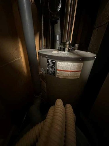 608 7 Avenue West, Hanna, AB - Indoor Photo Showing Basement