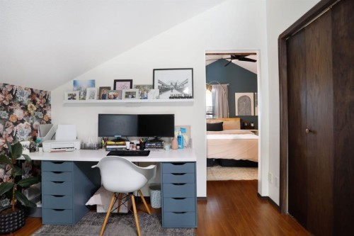 87 White Pelican View, Lake Newell Resort, AB - Indoor Photo Showing Office