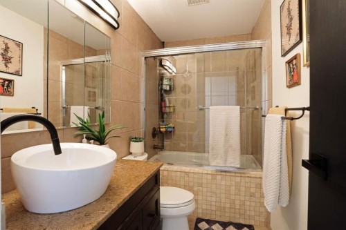 87 White Pelican View, Lake Newell Resort, AB - Indoor Photo Showing Bathroom