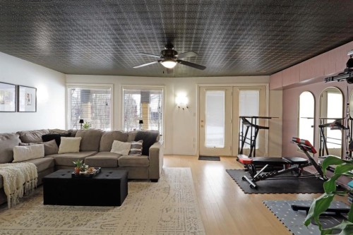 87 White Pelican View, Lake Newell Resort, AB - Indoor Photo Showing Gym Room