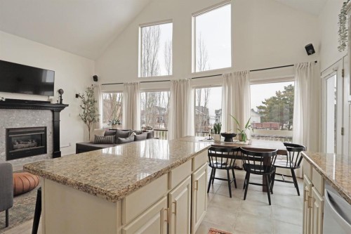 87 White Pelican View, Lake Newell Resort, AB - Indoor With Fireplace