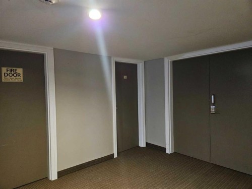 102-6108 53 Street, Olds, AB - Indoor Photo Showing Other Room