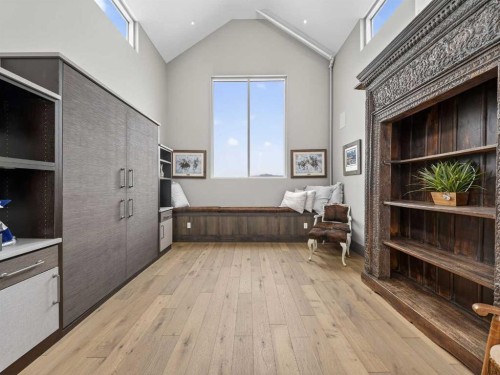 1015 11 Street Se, Calgary, AB 