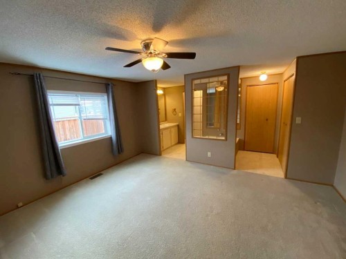 346 Railway Avenue, Duchess, AB 