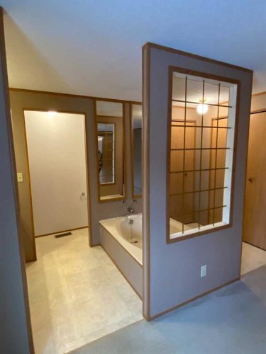 346 Railway Avenue, Duchess, AB 