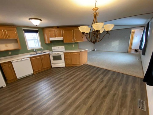 346 Railway Avenue, Duchess, AB 